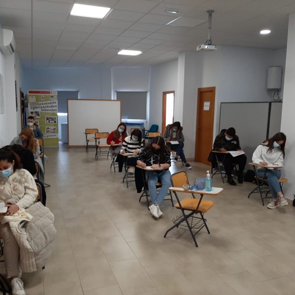 GRAN ÈXIT DE PARTICIPACIÓ AL CURS DE PRIMERS AUXILIS ORGANITZAT PER LA REGIDORIA DE JOVENTUT AMB LA COL.LABORACIÓ DE CREU ROJA
