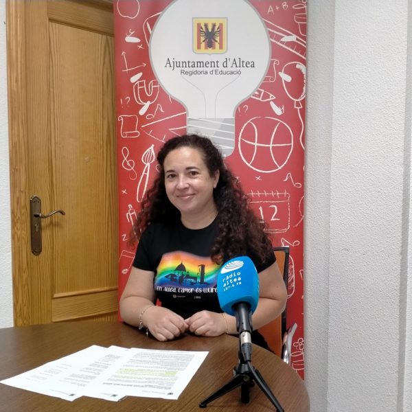 LA REGIDORIA D’EDUCACIÓ ENTREGA UN ANY MÉS ELS PREMIS DE FINALITZACIÓ DE TITOL A L’ALUMNAT ALTEÀ SUMANT ENGUANY ELS CICLES DE FORMACIÓ PROFESSIONAL