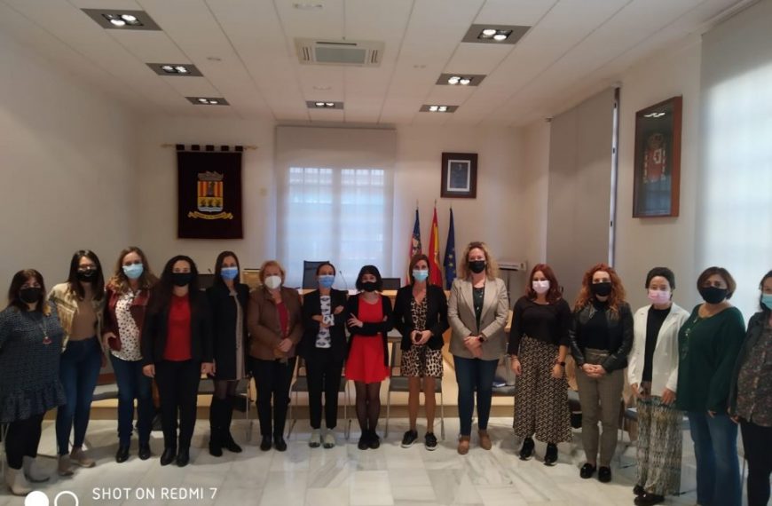 VICENTA PÉREZ BARBER, EDIL D’IGUALTAT, HA ESTAT PRESENT AL CONSELL COMARCAL PER LA IGUALTAT MARINA BAIXA
