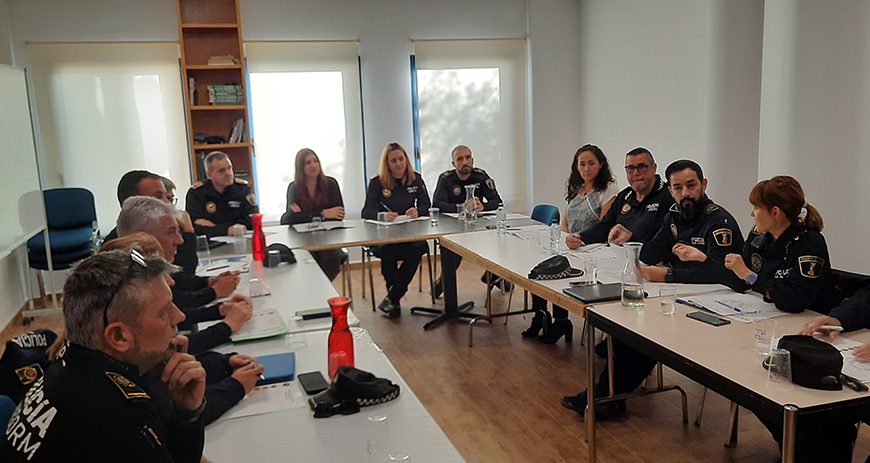 La Mesa Comarcal de Coordinació Policial en matèria de Violència de Gènere es reuneix a Altea